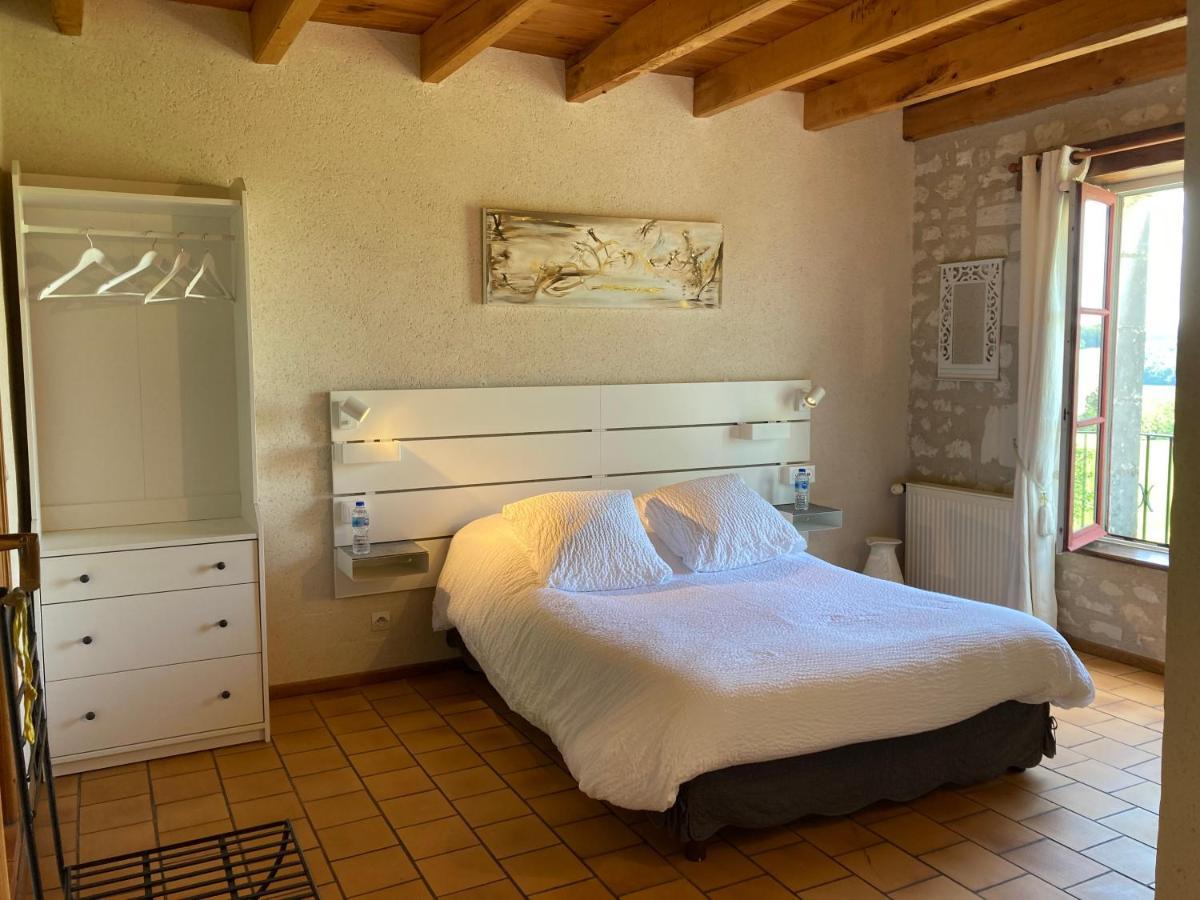 Logis Auberge De Crissay Exteriör bild