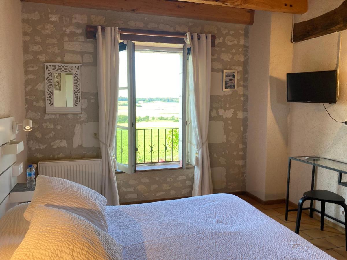 Logis Auberge De Crissay Exteriör bild
