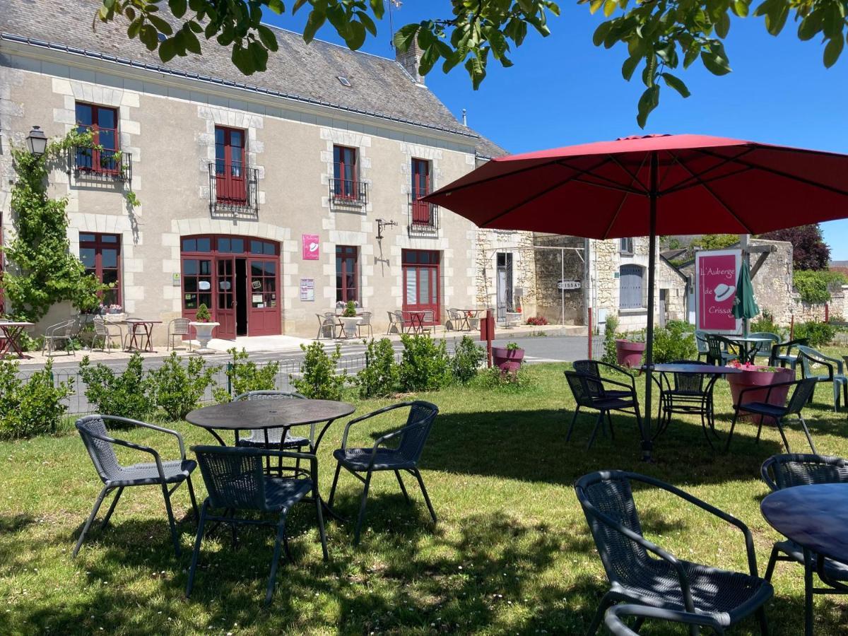 Logis Auberge De Crissay Exteriör bild