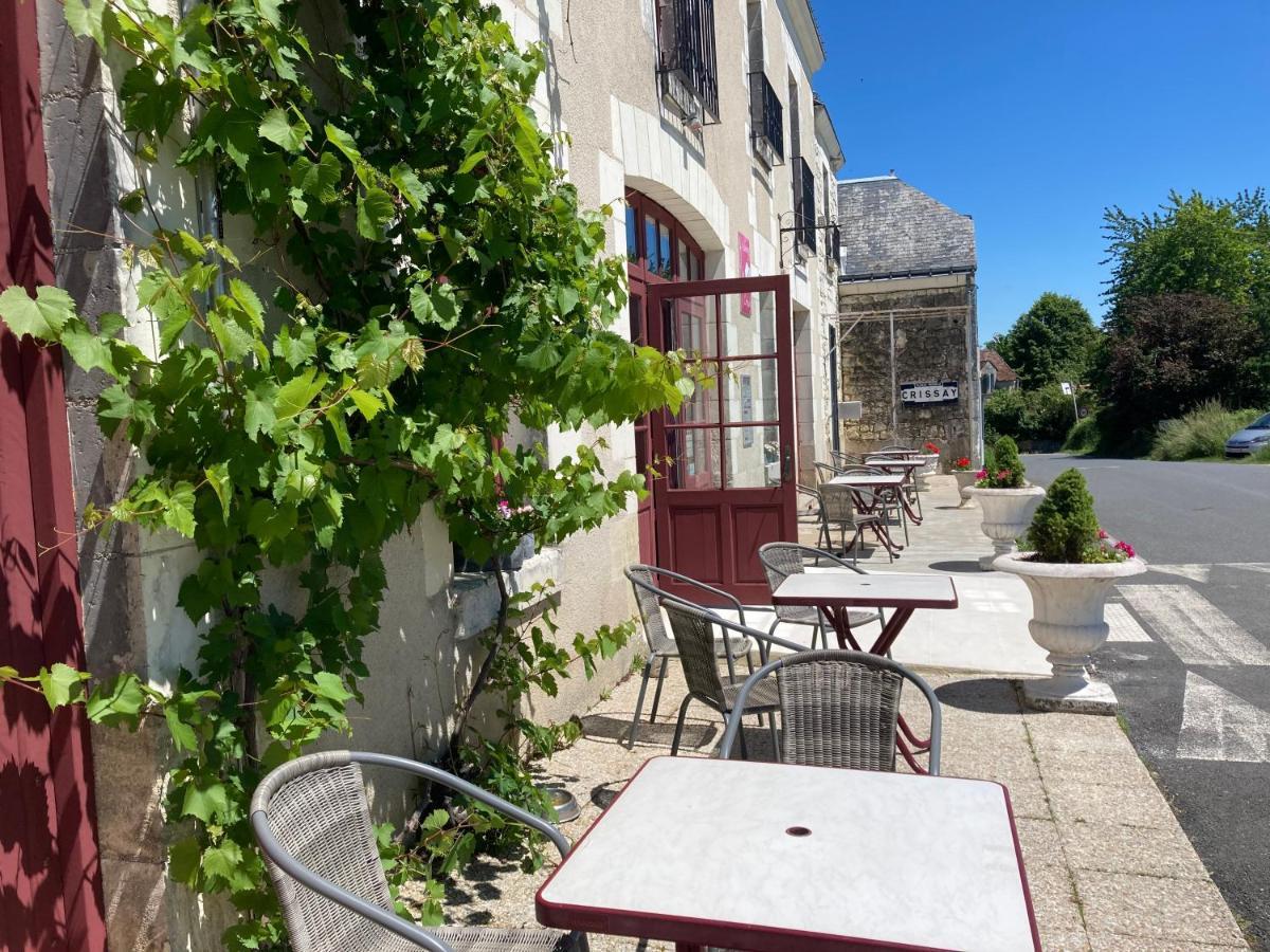 Logis Auberge De Crissay Exteriör bild